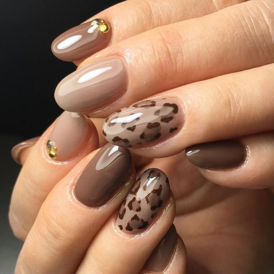 Stylish Leopard Nail Art Design Ideas