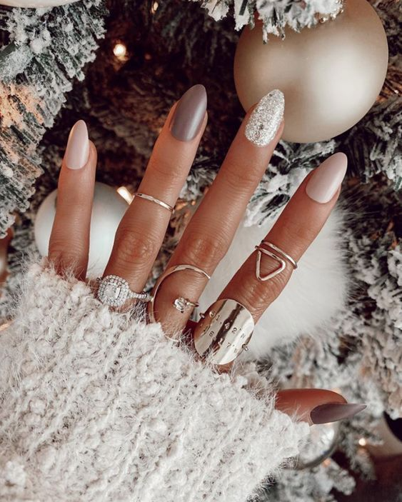WINTER NAIL DESIGNS AND TRENDS