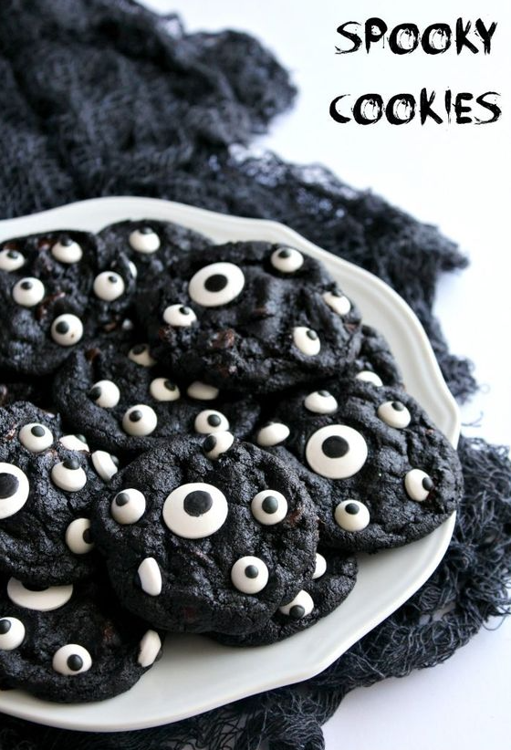 Halloween Treats With Spooky Cookies