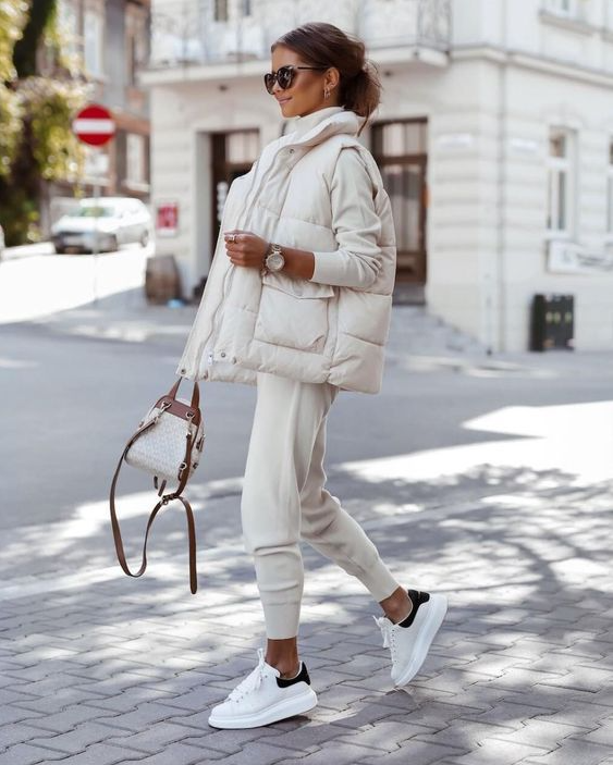Simple winter outfits With Colete puffer tendência de inverno