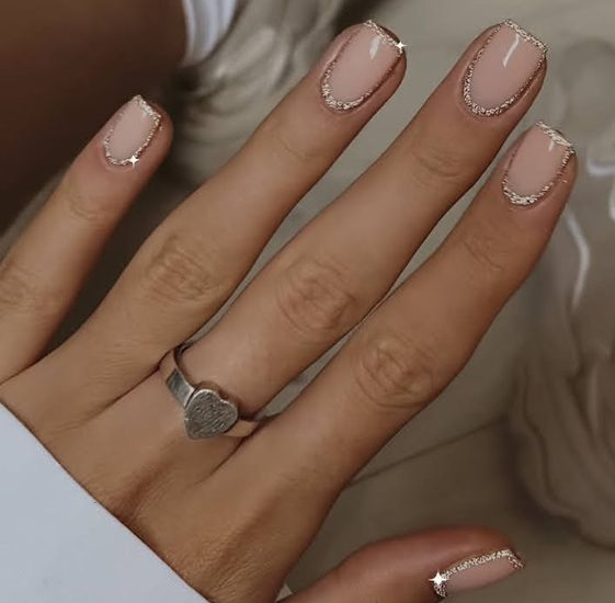 Pretty December Nail Trends - Winter Nails 13