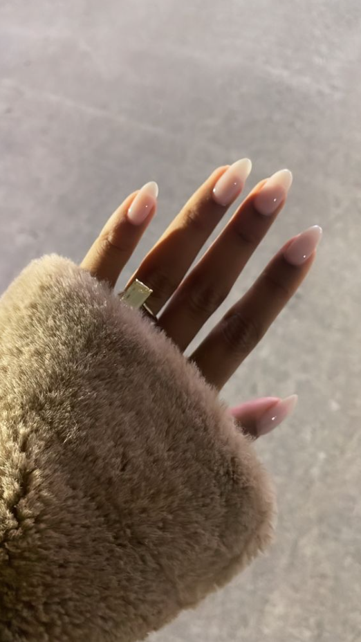 Pretty December Nail Trends - Winter Nails 23