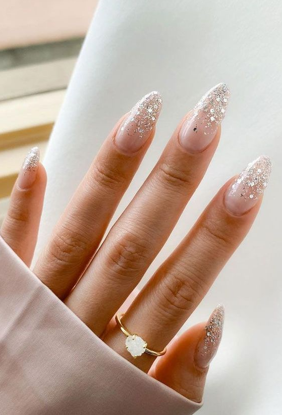 Pretty December Nail Trends - Winter Nails 5