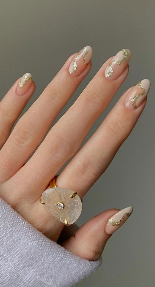 Pretty December Nail Trends - Winter Nails 8