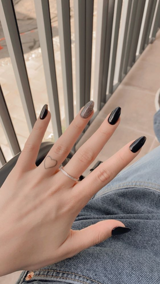 February Nails - classy black nails