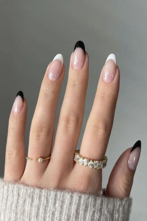 Nails French Tip - Aesthetic Nail Art Designs to Try This Fall