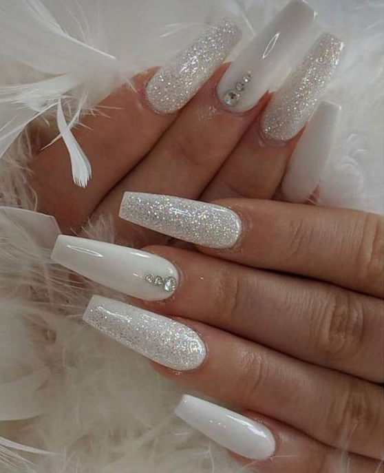 Nails With Gems   Beautiful Gliter Nails