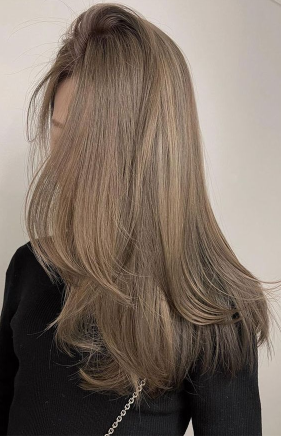 Hair Color Ideas For Blondes   Cute New Hair Color Trends 2022 Beige + Hazelnut Layered