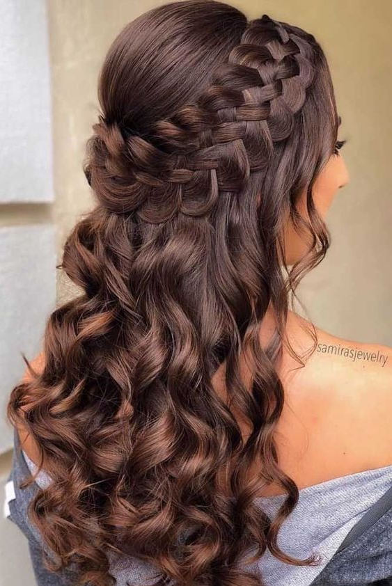 Hair Styles 2023 - Stylish And Cute Homecoming Hairstyles