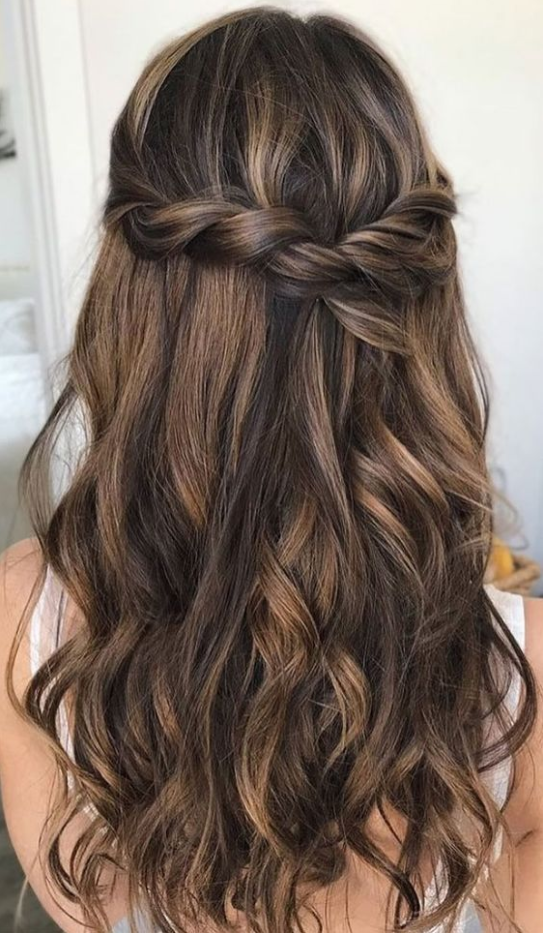 Hair Styles Half Up Half Down - Half Up Hairstyles That Are Pretty For 2023 Pretty twisted & waves