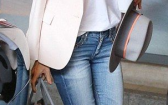 Jeans And Blazer Outfit Classy   Rosie Huntington Whiteley Looks Chic In Skintight Jeans And Blazer