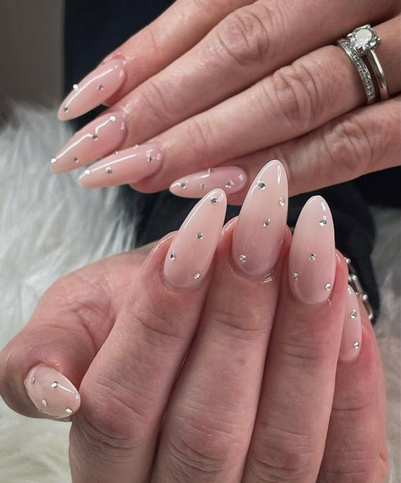 Nails Light Pink - Euphoria cassie nail inspo