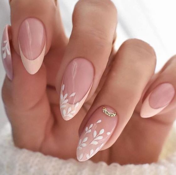 Nails Light Pink   French Tip Press On Nails Almond Shaped Medium Flower Fake Nails
