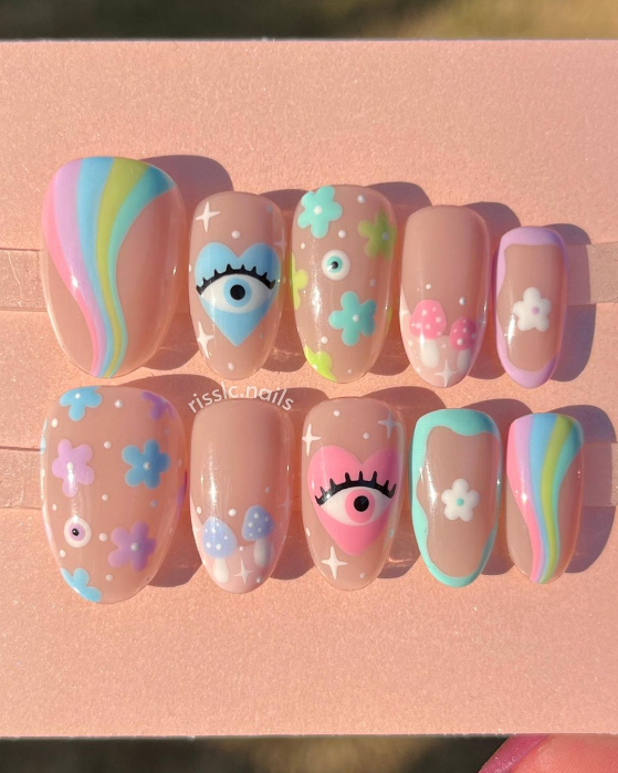 Amazing Early Summer Nails Design