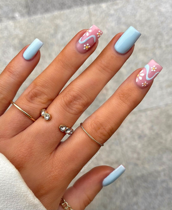 Best Top Nails Photo