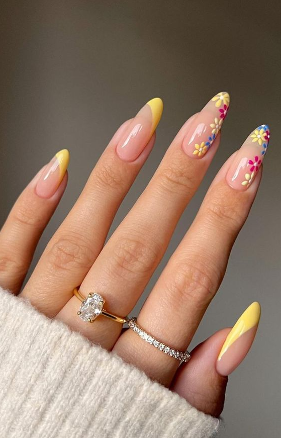 Nails Spring 2023   Beautiful Floral Nails Art For Spring 2023