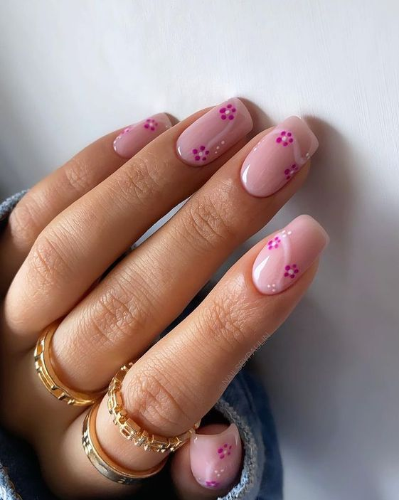 Nails Spring 2023 - Floral Nails To Try Out This Spring