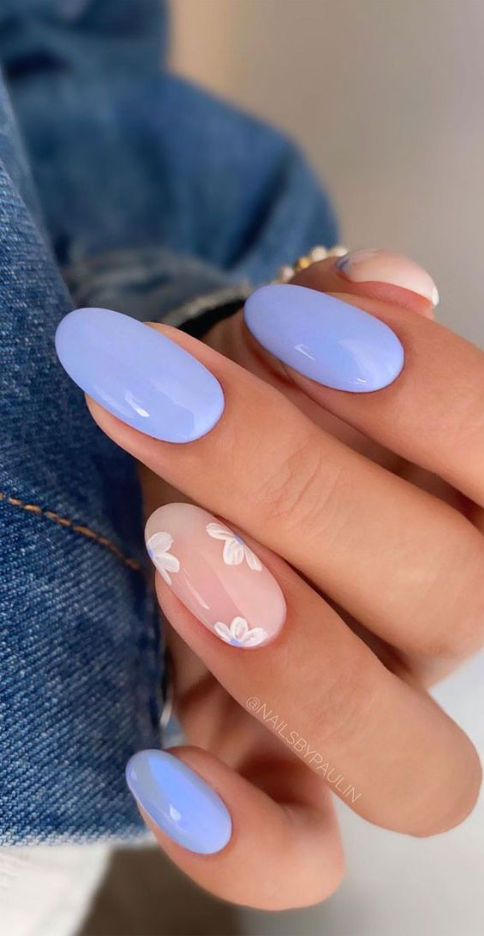 Spring  Ideas   Trendy Flower Nail Designs That You Should Try Soft Blue & Flower Oval