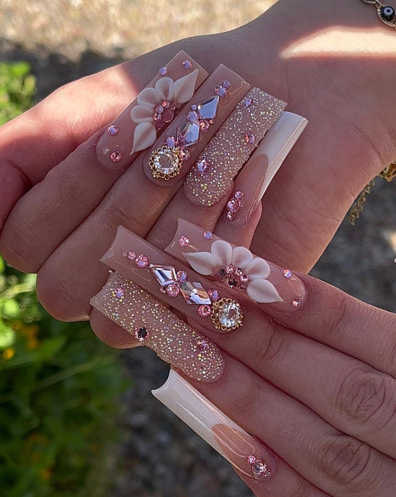 Amazing 2023 French Tip Nails Design