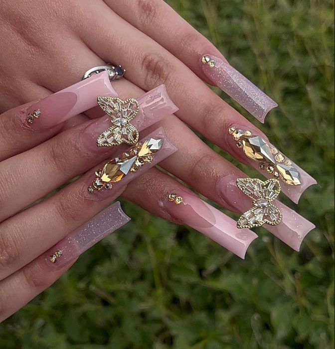 Awesome 2023 French Tip Nails Inspiration