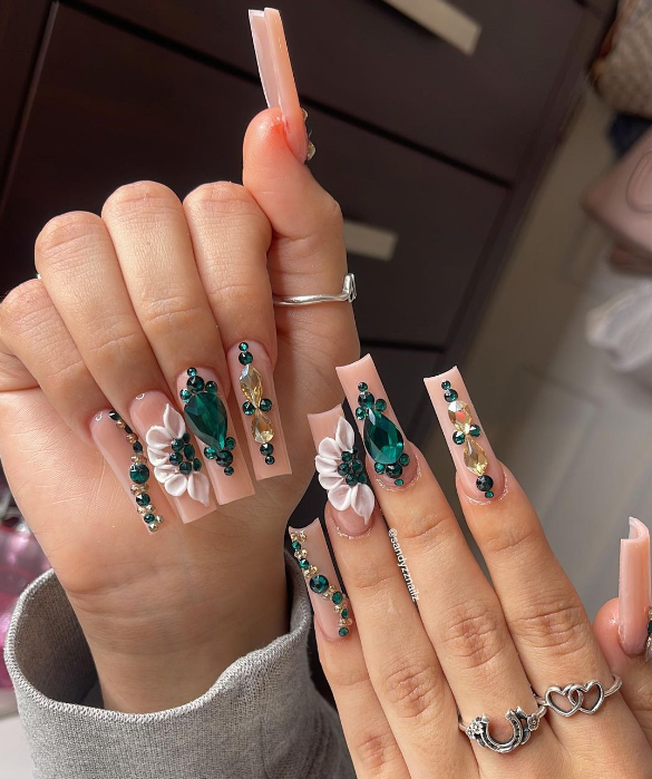 Cute 3D Flower Nails