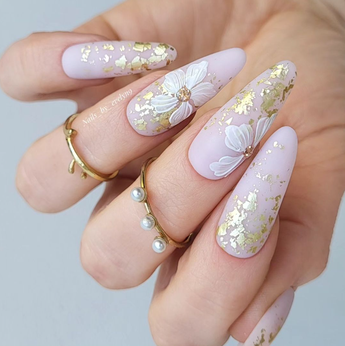 Gorgeous Glitter Nail Ideas