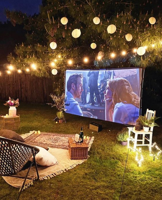 Backyard Movie Night Party   How To Set Up A Snug And Comfortable Outdoor Cinema In Your Garden
