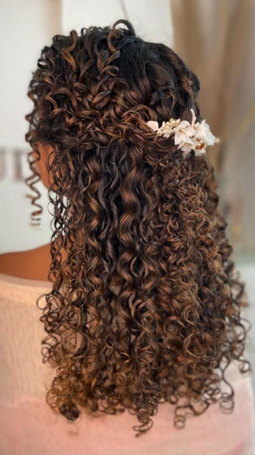 Hair Down Quinceanera Hairstyles   Curly Prom And Quinceanera Hairstyles
