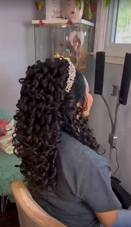 Hair Down Quinceanera Hairstyles   Quinceanera Hairstyles All