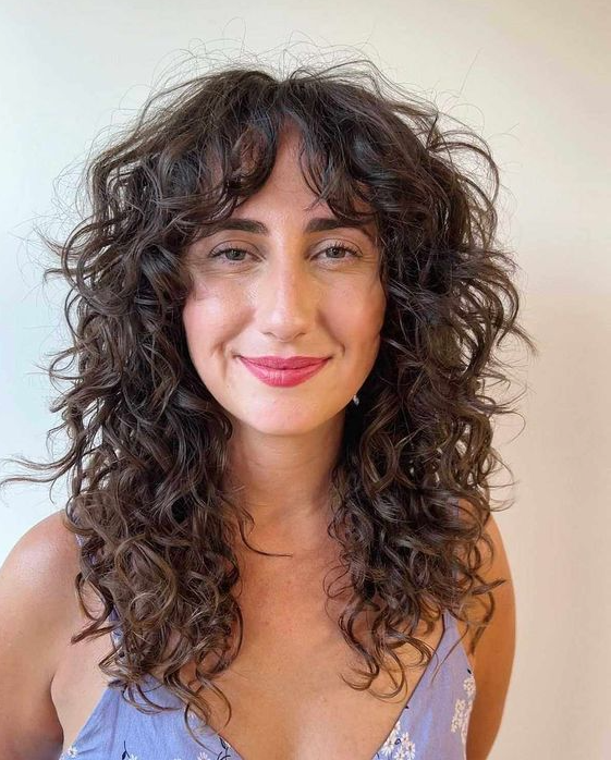 Hair Cuts For Curly Hair   Stunning Curly Shag Haircuts For