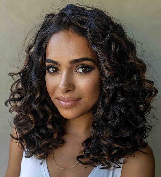 Hair Cuts For Curly Hair   Ways To Get Brown Highlights On Black Hair For Stunning