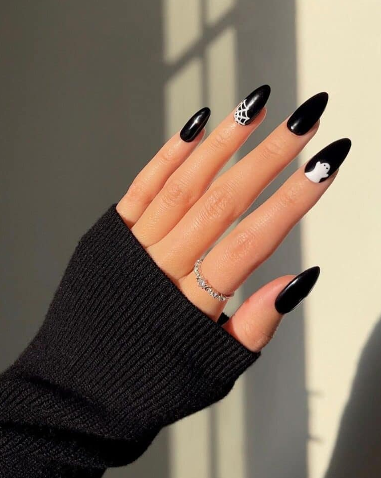 Black Nails With Spooky