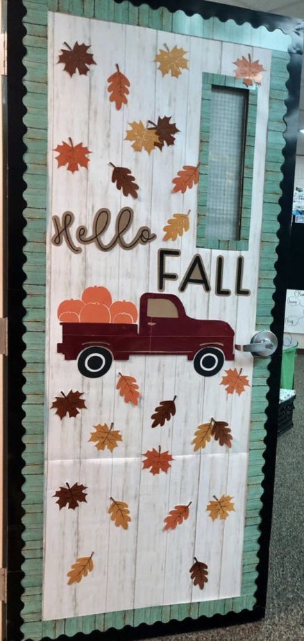 Fall Board Ideas   Best Classroom Decoration Ideas For Fall