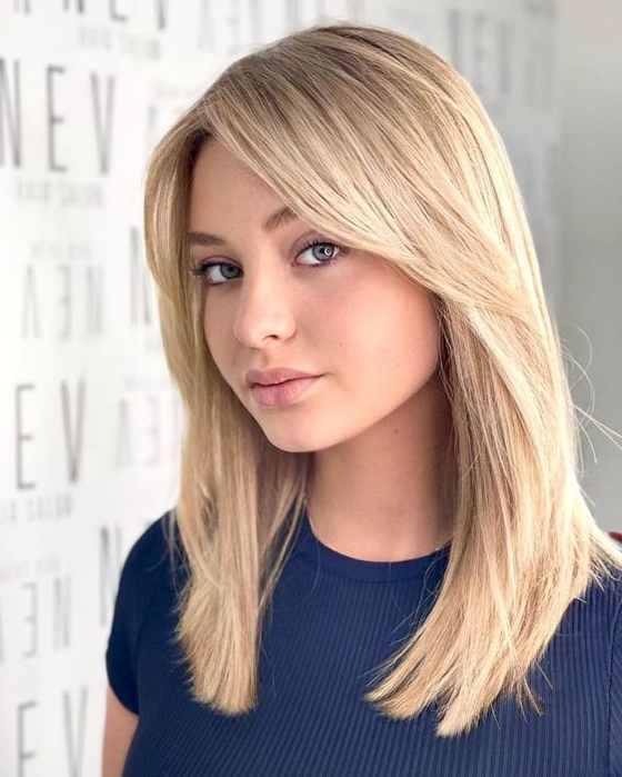 Hairstyles Straight Hair   Trendy Curtain Bangs You'll Be Seeing Everywhere In