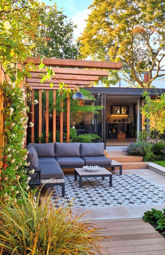 Backyard Garden Layout   Large Family Garden With Stunning Pergola And Garden Room Office