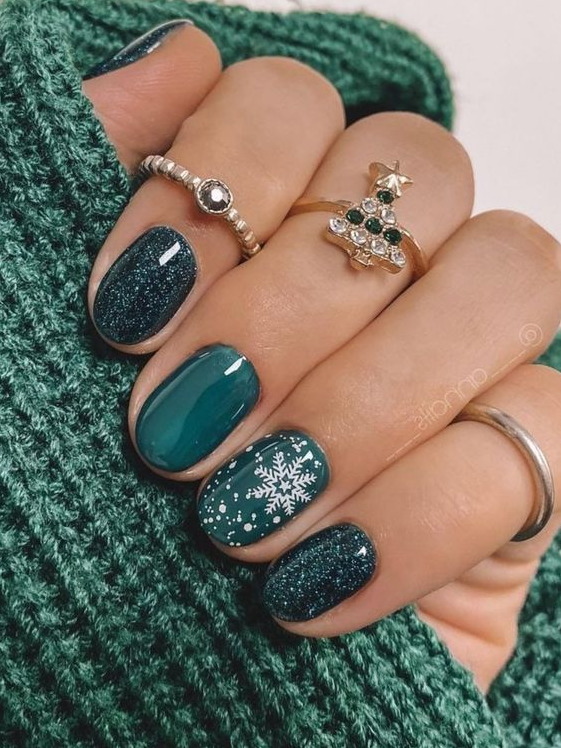 Holiday Nails Winter   Chic Dip Nail Ideas For Winter