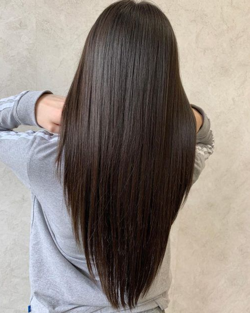 Long Layer Haircut For Long Hair   V Cut On Long Hair Ideas For That Trendy V Shape