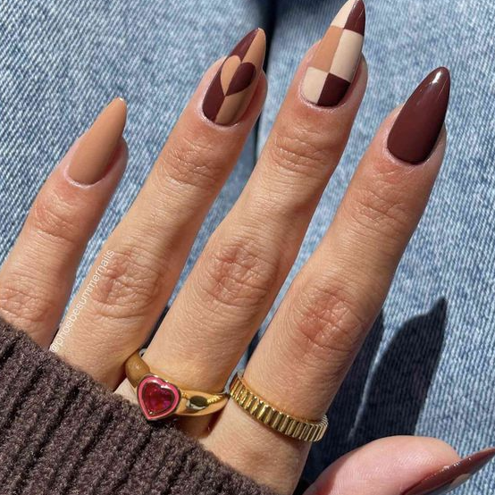 Nail Ideas Fall   Short Almond Nail Ideas For Fall, From French Tips To Mismatched Neutrals