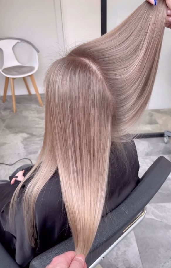 Pretty Trendy Blonde Hair Gallery