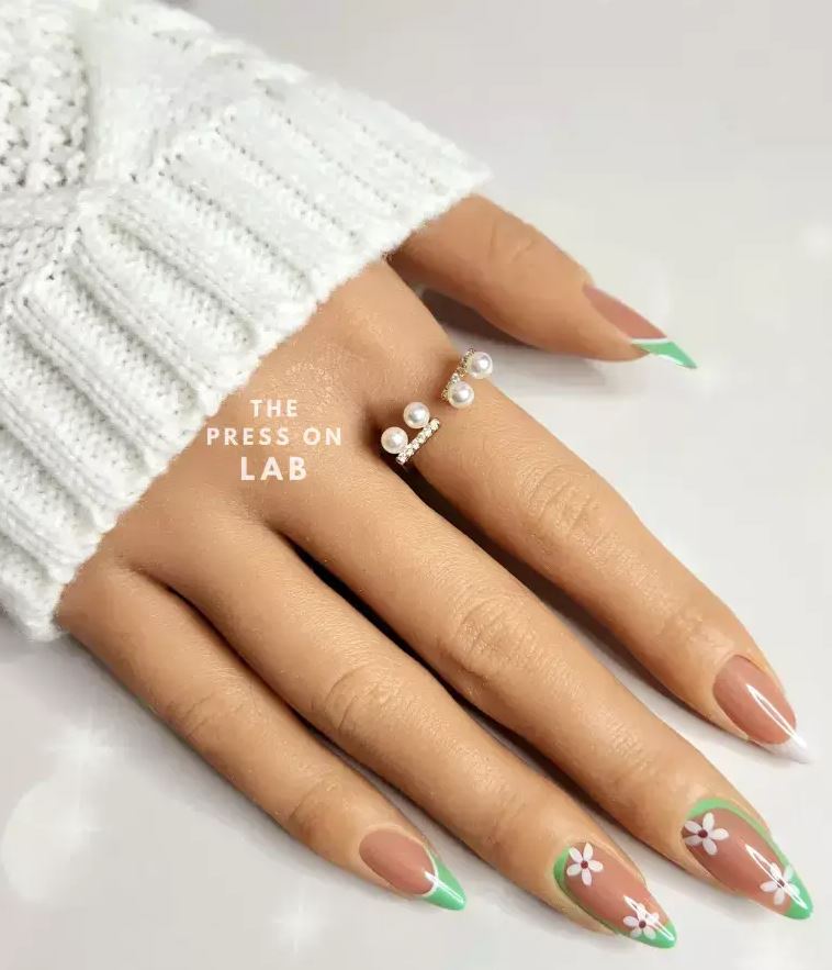 Spring Break Nail Ideas   Green Details And White Flowers