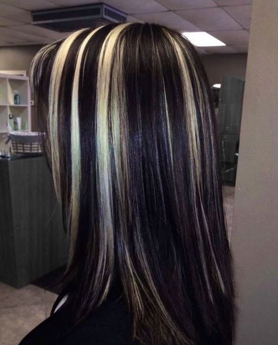 2000s Chunky Highlights   Hair Streaks Hair Color Streaks Hair Inspo Hair Styles Hair Inspo Color Skunk Hair