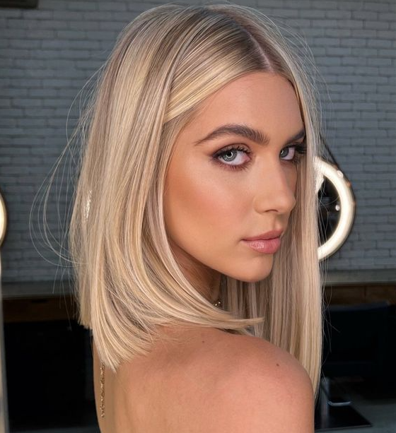Haircuts For Thin Fine Hair   Super Chic Hairstyles For Fine Straight Hair In 2024 Balayage Hair Long Bob Hairstyles Fine Straight Hair Blonde Hair Inspiration Short Blonde Hair Blonde Hair Looks