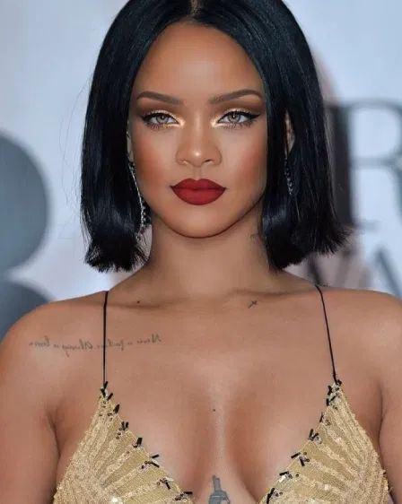 Prom Makeup Looks   Celebrity Makeup Looks You Can Pull Off At Prom Prom Makeup Looks Gorgeous Makeup Celebrity Makeup Celebrity Makeup Looks Rihanna Makeup Red Lips Makeup Look