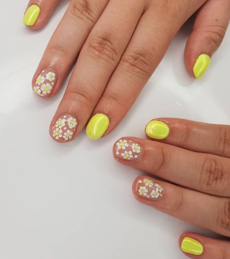 Daisy Nails