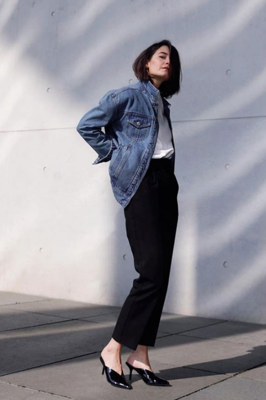 A Months Worth Of Chic Spring Outfits   Denim Jacket With Trouser