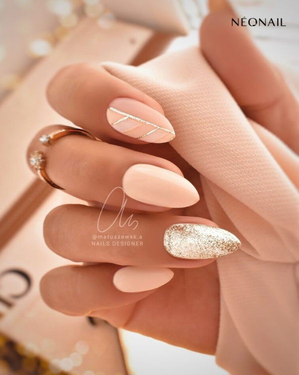 Awesome Trendy Manicure Designs Photo