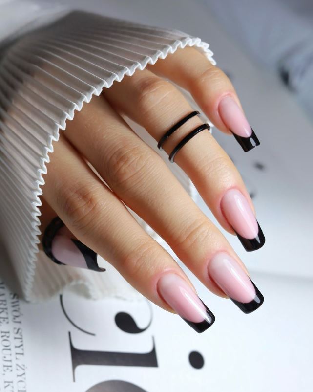 Black French Tip Nails