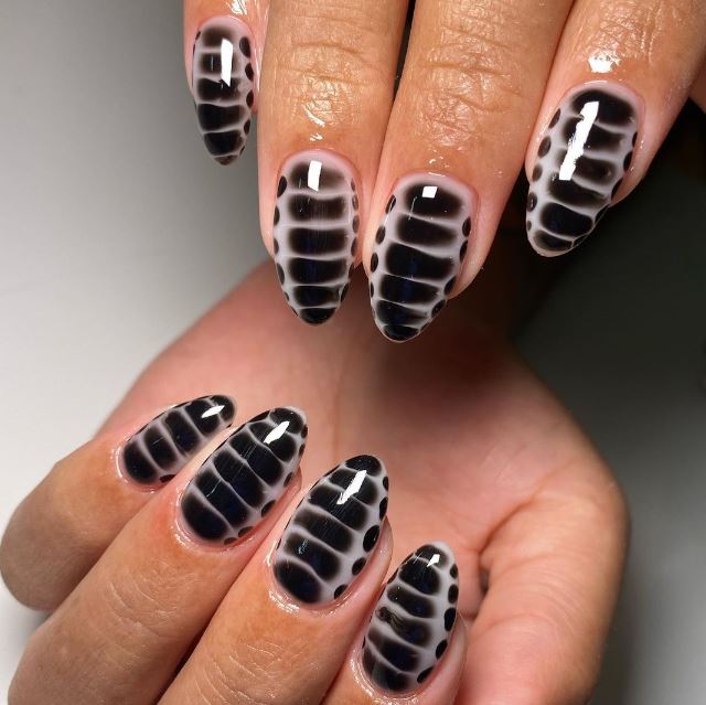 Black And White Gradient Nails