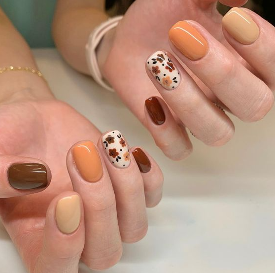 Fall Floral Nails Neutral Fall Colors And Floral Accent Nail Designs Nail Colors Nail Art Nails Gel Nails Acrylic Nails