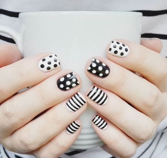 Glamorous Nail Design Ideas Trendy Nail Art Dot Nail Art Manicure Trendy Nails Dots Nails Nail Colors